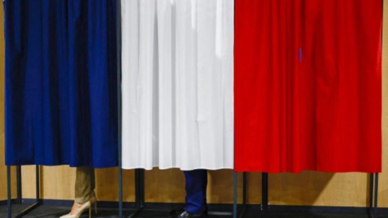 Frankreich-Wahl: Rechtspopulisten mit etwa 34 Prozent deutlich vorn