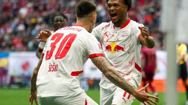 Vor dem Topspiel: Bundesliga: Leipzig vorerst Zweiter, St. Pauli feiert