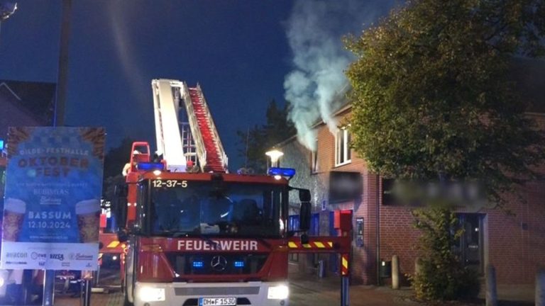 Syke im Kreis Diepholz: Ein Toter und vier Verletzte nach Brand in Syke