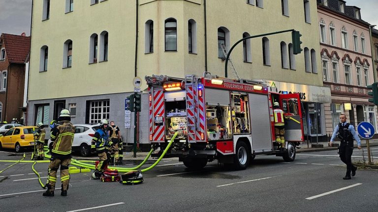 Brände in Essen: Mehrere Feuer gleichzeitig, 31 Verletzte: War es Brandstiftung?