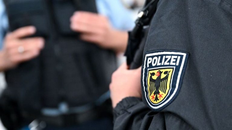 Zug geräumt: Großeinsatz der Polizei am Hauptbahnhof Braunschweig