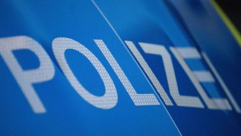 Auseinandersetzung: Schlägerei auf der A6 – Polizei sucht Zeugen