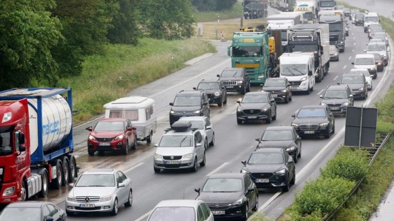 Autobahnsperrung: Bauarbeiten: A3 bei Duisburg mehrere Tage lang gesperrt