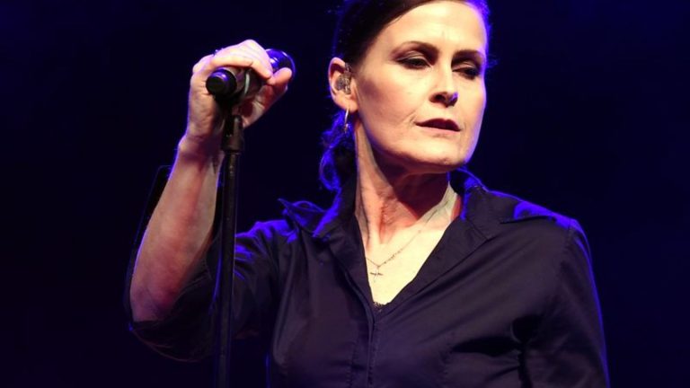 Albumveröffentlichung: Alison Moyet feiert Jubiläum: „Ich erwarte keinen Hit mehr“