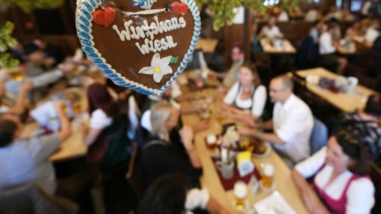 München: Innenstadt-Wirte: Wirtshaus-Wiesn lockte eine Million Gäste