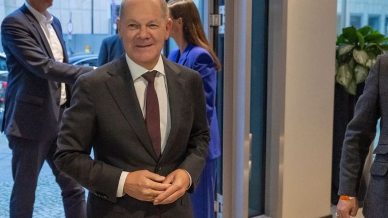 Arbeitsmarktpolitik: Scholz: „Wir sind alle zum Arbeiten geboren“