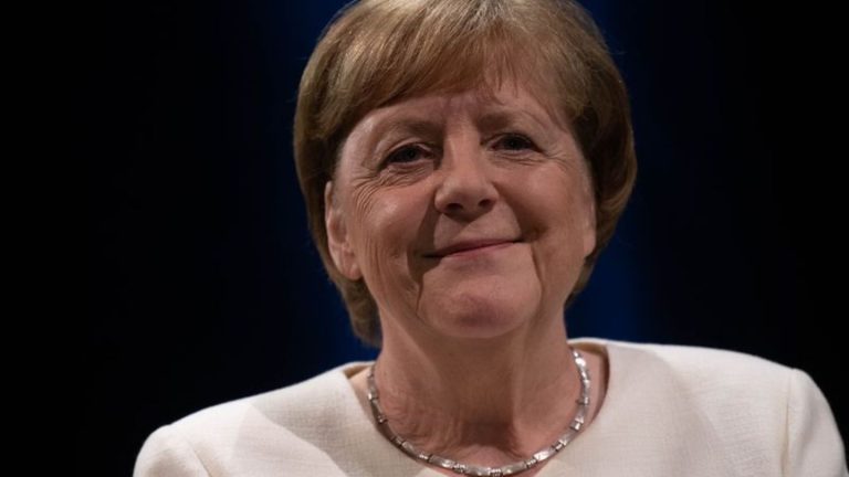 Buchpremiere: Angela Merkel stellt neues Buch Ende November in Berlin vor