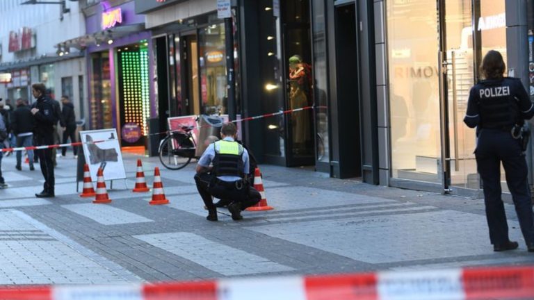 Fußball: Getrübte Festtagsstimmung: Randale vor Poldis Abschiedsgala