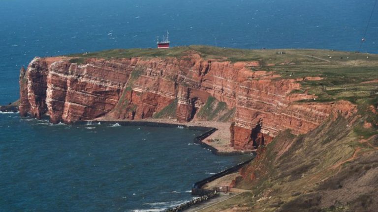 Sturmauswirkungen: Helgolandfahrten von und nach Büsum fallen wegen Sturms aus