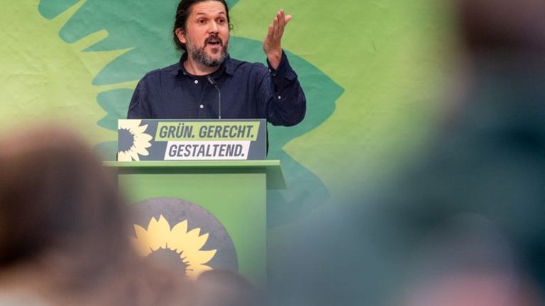 Landesparteitag: Grüne-Landesvorsitzender Freitag wiedergewählt