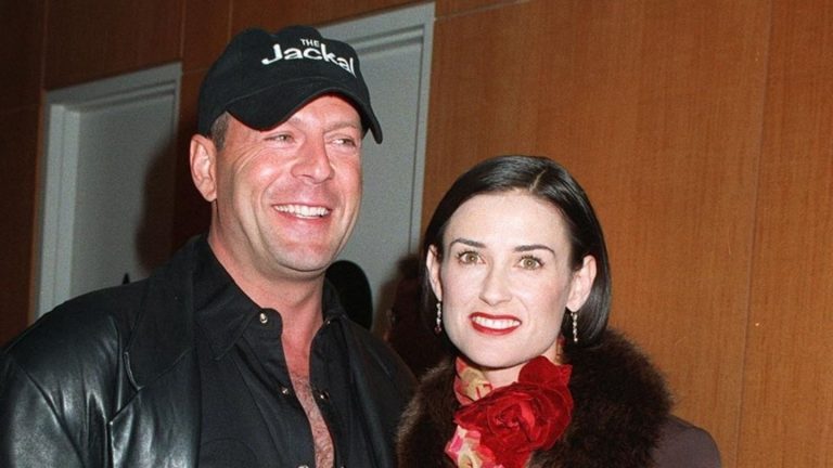 Demi Moore: Ex-Mann Bruce Willis ist „stabil“