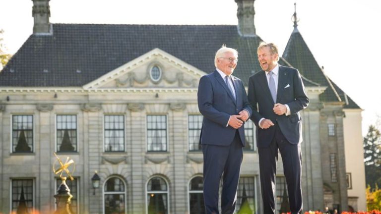 Aufenthalt in Nordhorn: König Willem-Alexander heißt Steinmeier willkommen