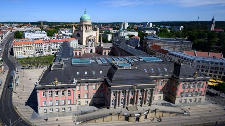 Konstituierende Sitzung: Neuer Brandenburger Landtag kommt erstmals zusammen