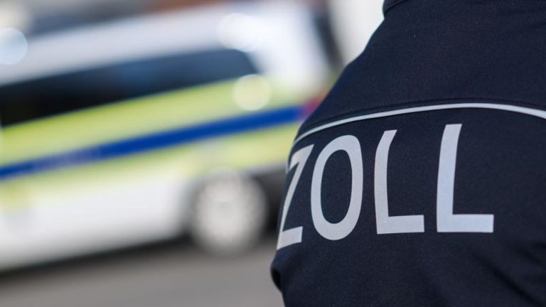 Razzien: Acht Festnahmen nach Zollkontrollen in Hessen