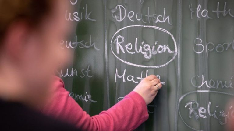 Schule: Immer weniger Schüler im christlichen Religionsunterricht