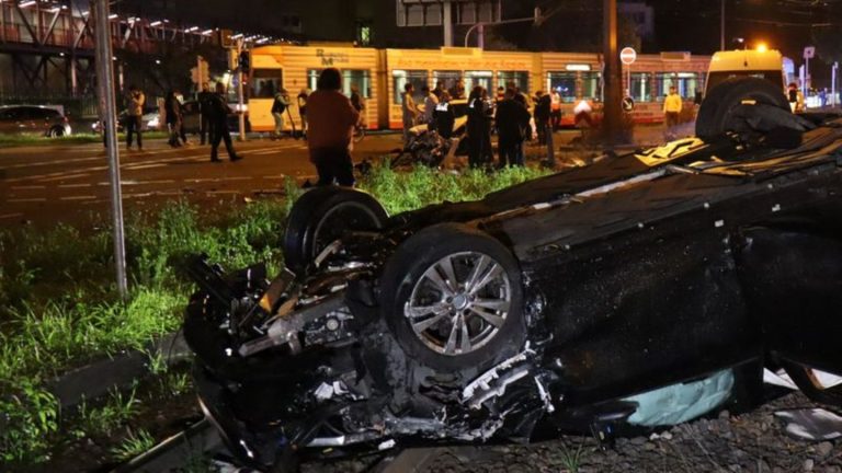 Mannheim-Neckarstadt: Rote Ampel überfahren: Fünf Verletzte nach schwerem Unfall