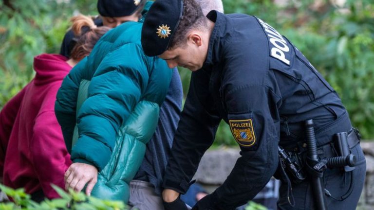 Kriminalitätsschwerpunkt: Polizei verlängert Einsätze im Alten Botanischen Garten