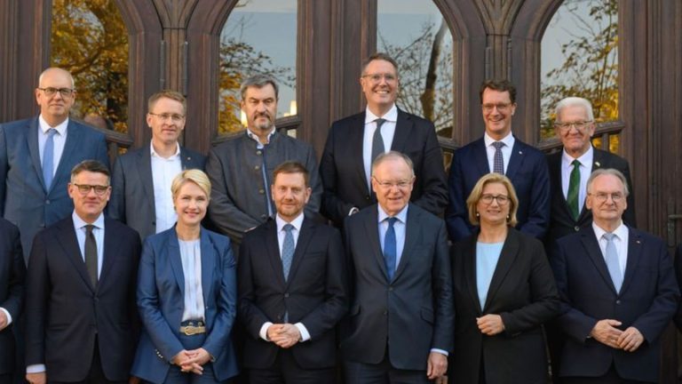 Ministerpräsidentenkonferenz: Ministerpräsidenten stellen Ergebnisse ihrer Konferenz vor