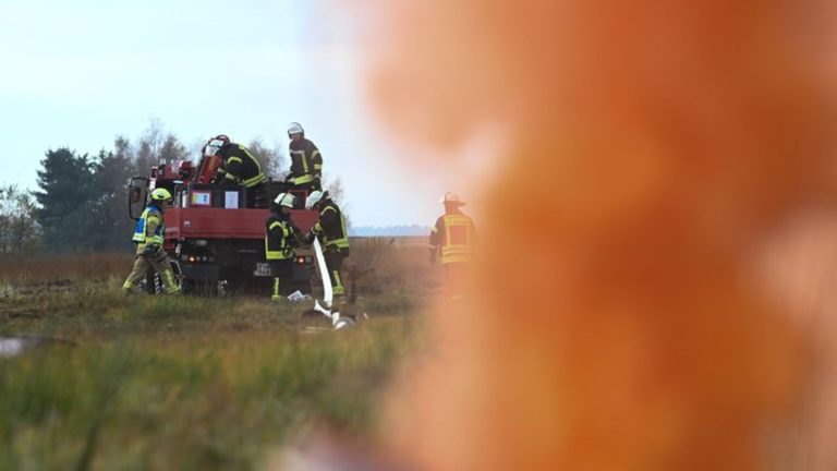 Notfälle: Bundeswehr-Feuerwehr trainiert für Großbrand im Emsland