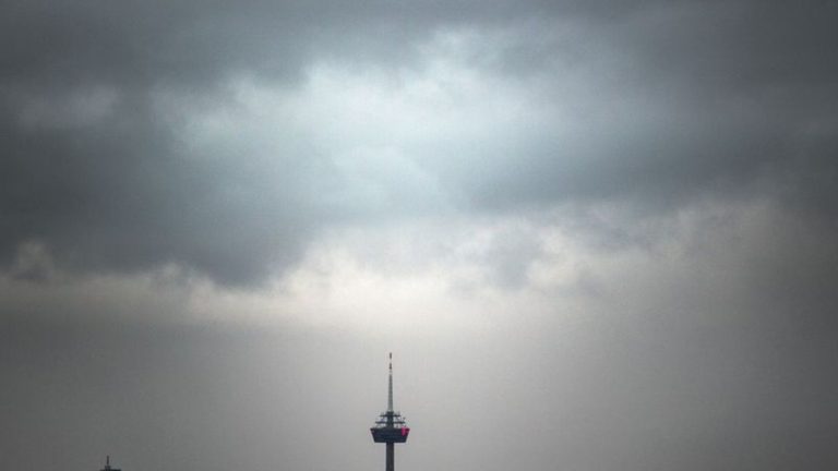 Wetter in NRW: Wolken und etwas Regen zum Schulstart