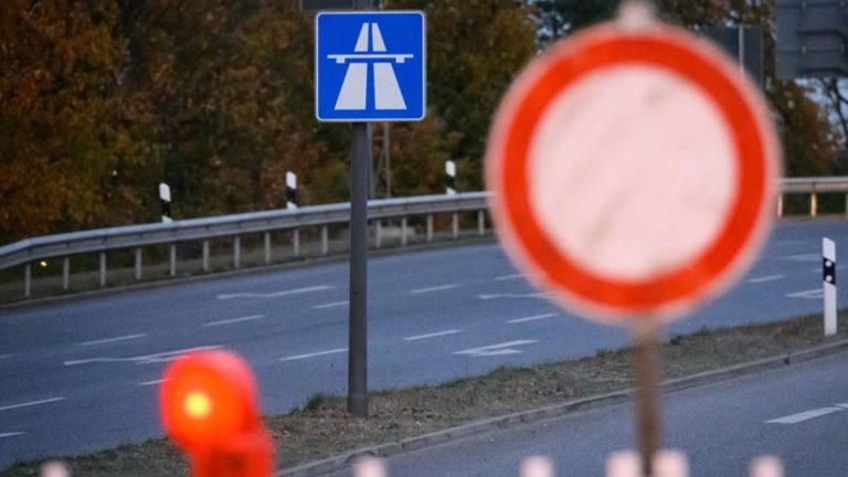 Verkehrsbeeinträchtigung: Nächtliche Sperrungen an A3 und A661 wegen Straßenarbeiten