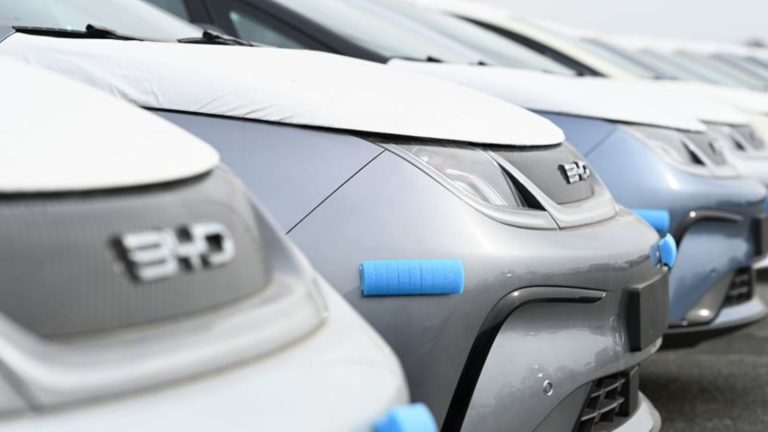 Wettbewerbspolitik: EU führt endgültig Extrazölle auf Elektroautos aus China ein