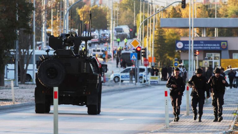 Türkei: „Feiger Anschlag“: Mindestens vier Tote und 14 Verletzte bei Attentat in Ankara