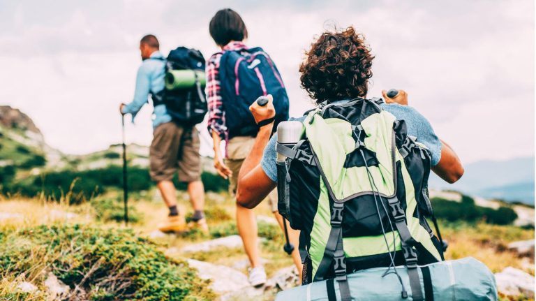 Wanderurlaub: Socken, Zelt und Taschenmesser: 15 Geschenkideen für Outdoorfans