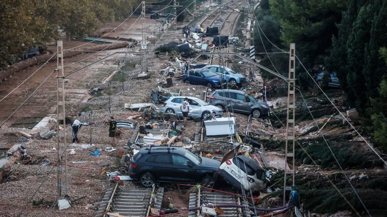 Katastrophe: Mindestens 95 Menschen sterben bei „historischem Unwetter“ in Spanien