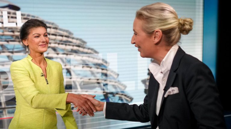 Fernsehdebatte: TV-Duell der Populistinnen: Wagenknecht sticht Weidel aus