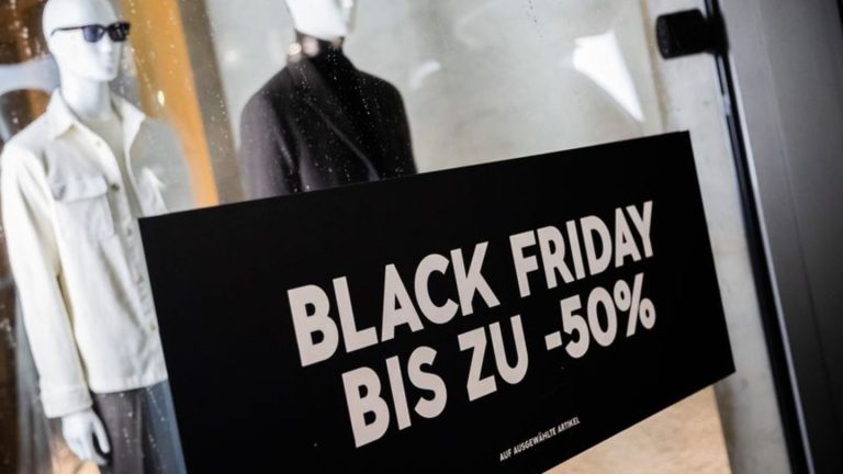 Handel: Umfrage: Kunden beim Black Friday 2024 anspruchsvoller