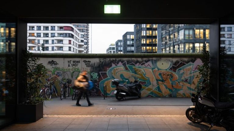 35 Jahre Mauerfall: Wie Berlin den 35. Jahrestag des Mauerfalls feiert