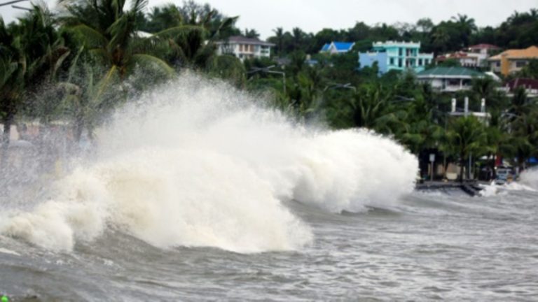 Super-Taifun „Man-yi“ wütet auf den Philippinen – Mehr als 650.000 Menschen evakuiert