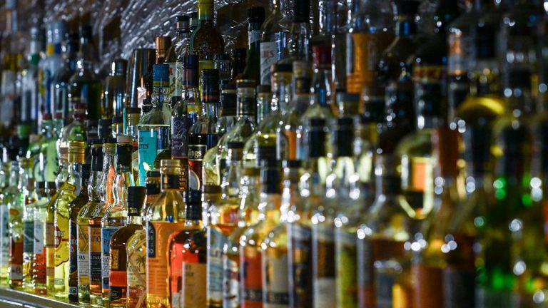 Alkoholmissbrauch: Erneut weniger Jugendliche mit Alkoholvergiftung in Kliniken