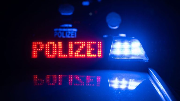 Verkehr: Unfall mit zwei Schwerverletzten im Kreis Calw