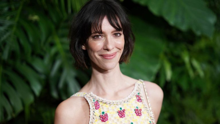 Leute: Rebecca Hall bereut Aussagen über Woody Allen