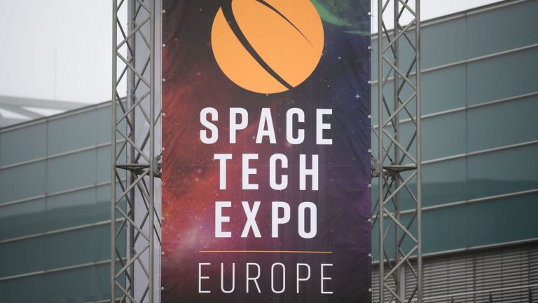 Fachmesse zur Raumfahrt: Raumfahrtbranche trifft sich zur Space Tech Expo in Bremen