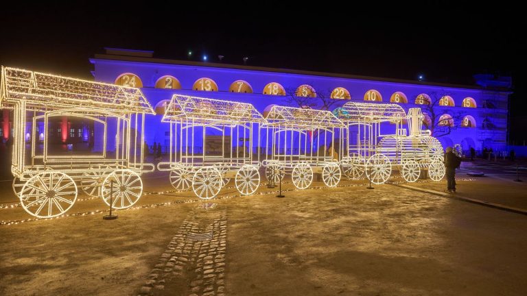 Leuchtende Märchenlandschaft: Weihnachtlicher Rundweg: „Christmas Garden“ in Koblenz