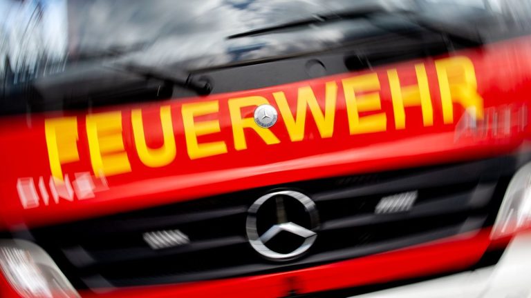 Feuerwehr: Großmarkt wegen Austritts von Kältemittel geräumt