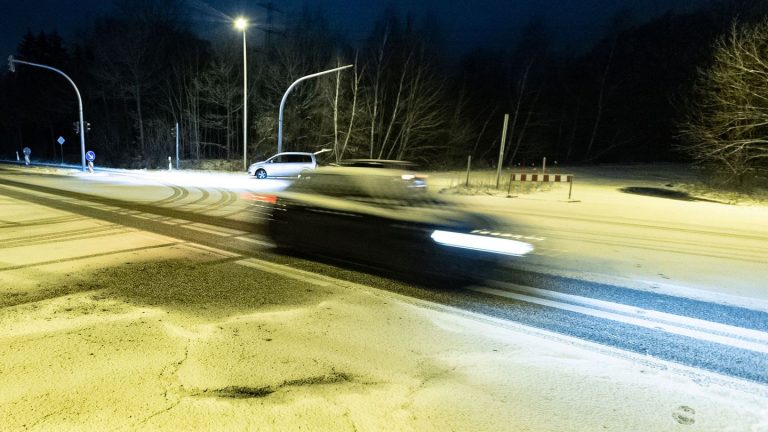 Wintereinbruch: Schnee sorgt für Glätteunfälle im Norden