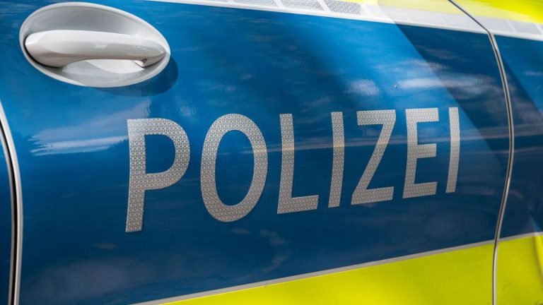 Kurioser Polizeieinsatz: Mann vermutet Mine in seinem Hühnerstall