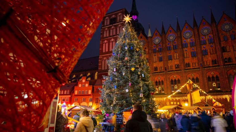 Vorweihnachtszeit: Die ersten Weihnachtsmärkte im Land öffnen