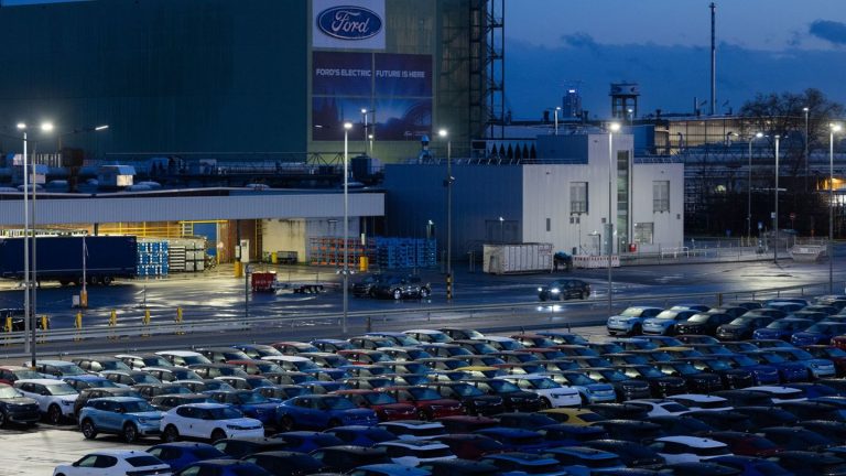 Weniger Jobs in Autobranche: Landtagsausschuss debattiert über Stellenabbau bei Ford