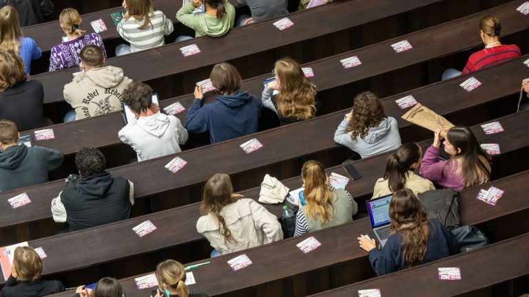 Universitäten: Volles Haus im Hörsaal – Mehr Erstsemester im Südwesten