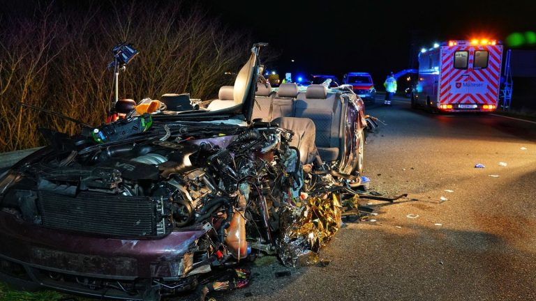 Unfall: Frontalzusammenstoß bei Bad Sobernheim – ein Mensch stirbt