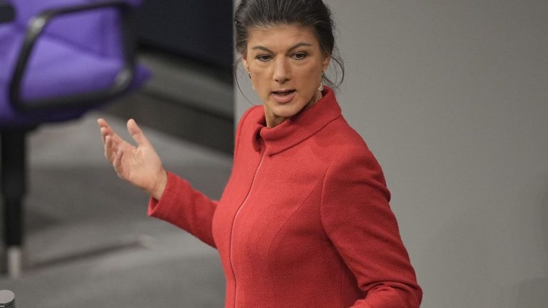 Regierungsbildung: Wagenknecht: „Arrow 3 sind keine Angriffsraketen“