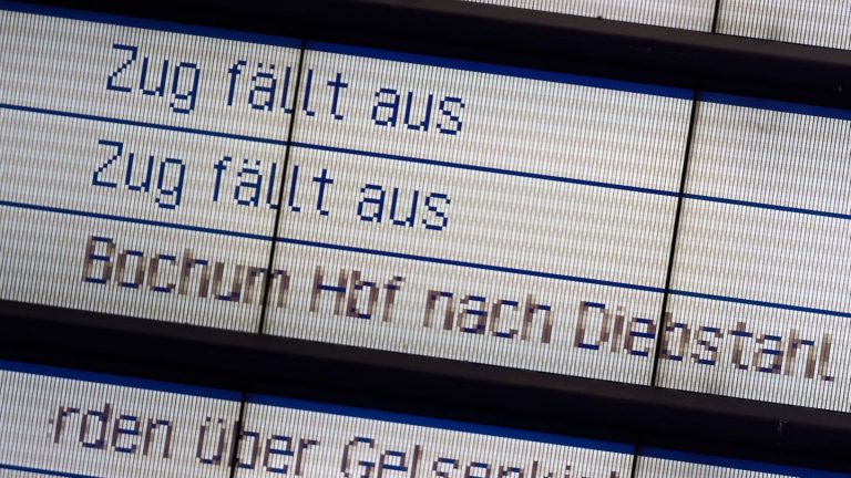 Berufsverkehr: Bahn-Verspätungen im Ruhrgebiet wegen Stellwerk-Defekts