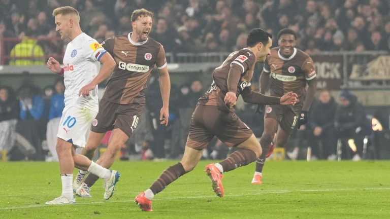 Abstiegskampf: Erster St.-Pauli Heimsieg sorgt für Kiel-Frust