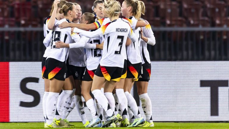 Fußball-Länderspiel: DFB-Frauen drehen auf: 6:0 gegen EM-Gastgeber Schweiz