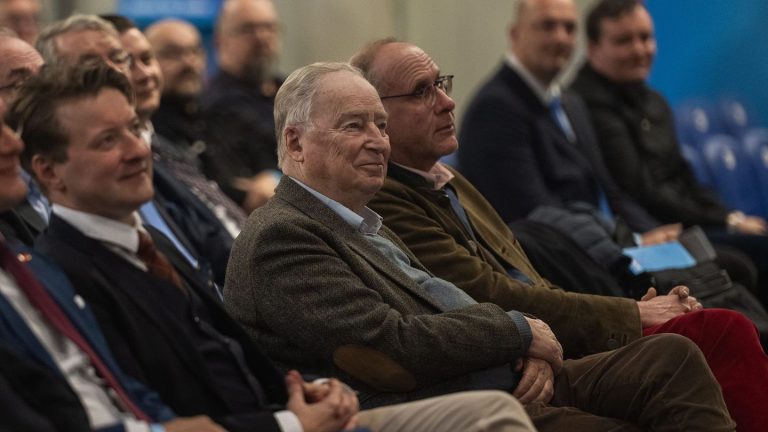 Wahlkampf: AfD-Mitgründer Gauland auf Landesliste in Sachsen gewählt